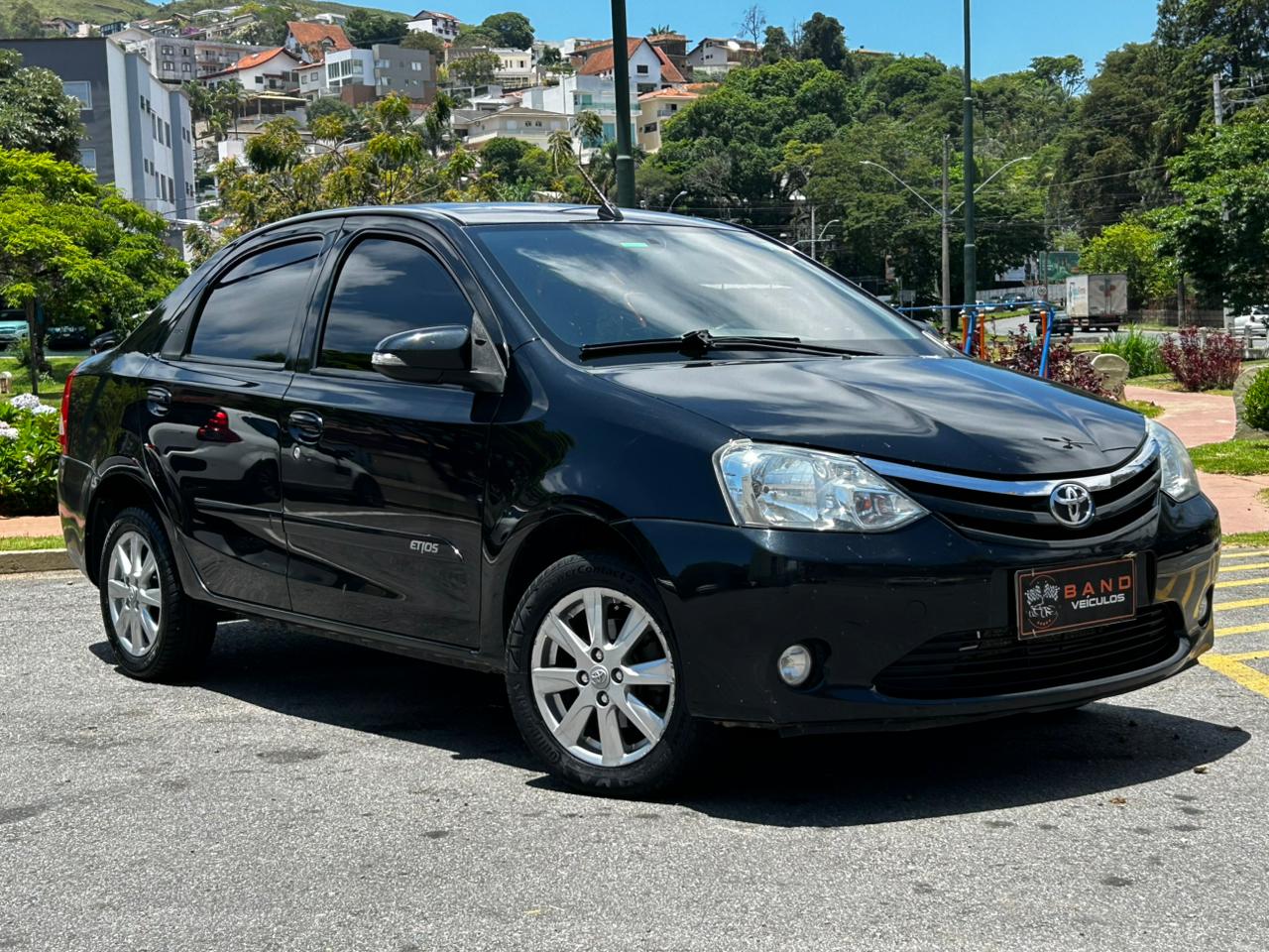 Etios XLS